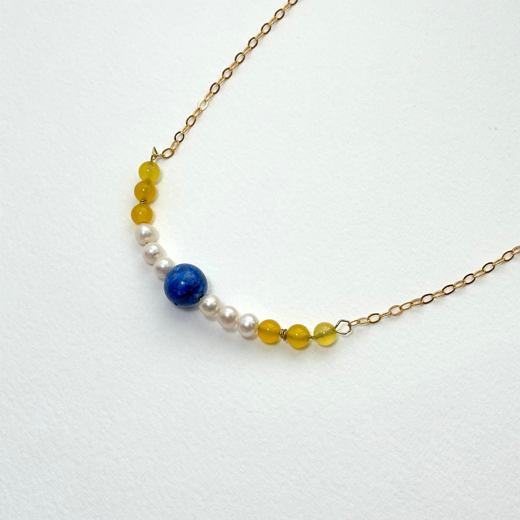 N84 [Sagittarius/Capricorn | Born in December] Lapis Lazuli | Yellow Agate | Freshwater Pearl | Gold-plated Necklace