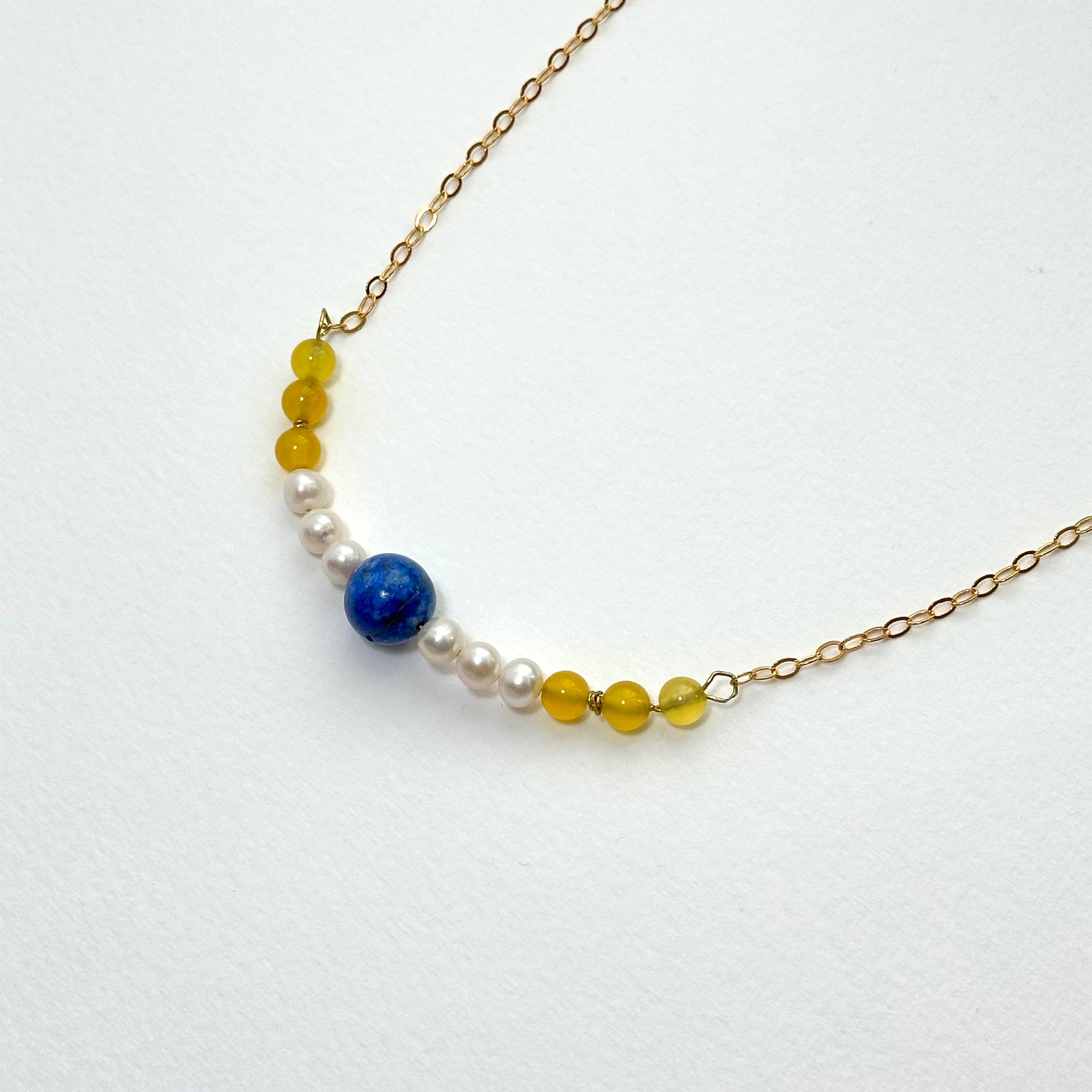 N84 [Sagittarius/Capricorn | Born in December] Lapis Lazuli | Yellow Agate | Freshwater Pearl | Gold-plated Necklace