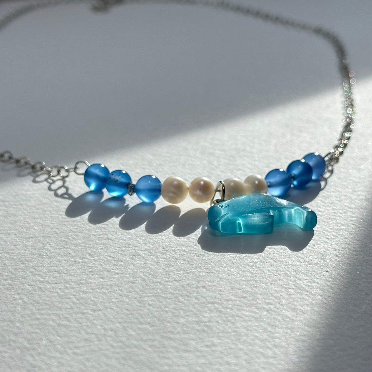 N86 [Blue World] Sea Blue Agate Freshwater Pearl Dolphin Silver Plated Necklace