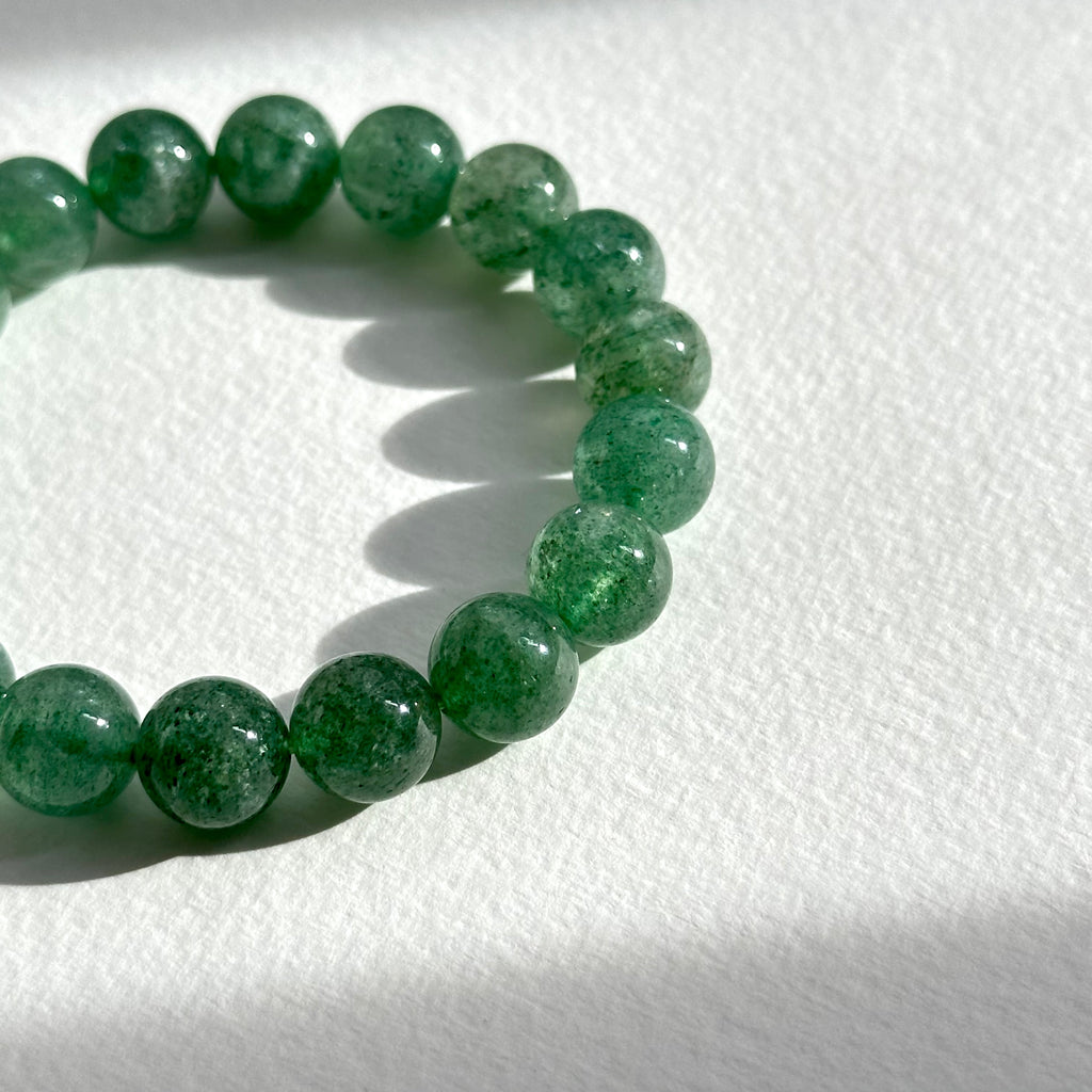 B21 [Optimistic and Positive] Green Strawberry Crystal Pure Bead Bracelet