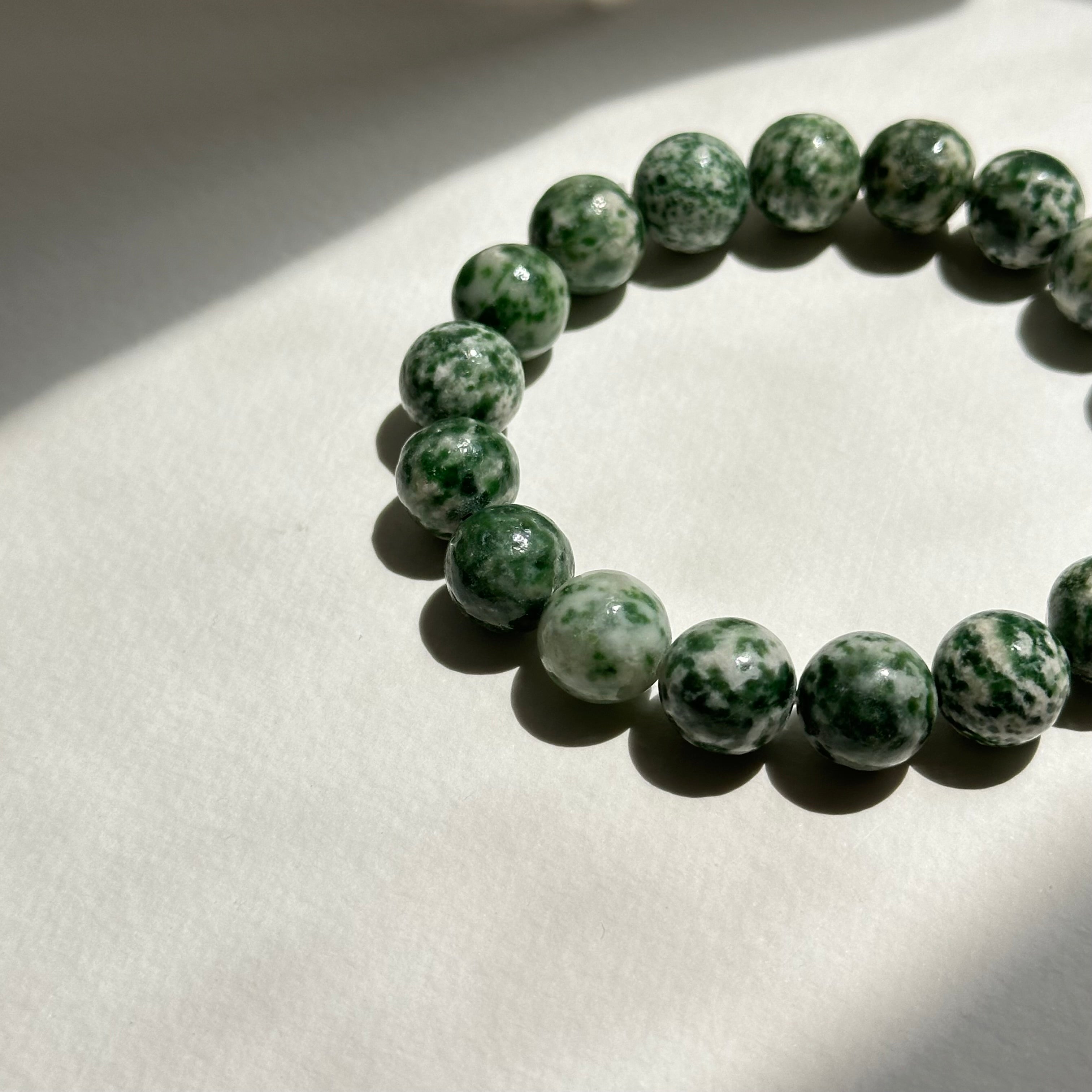 B23 Green Dot Stone Pure Bead Bracelet