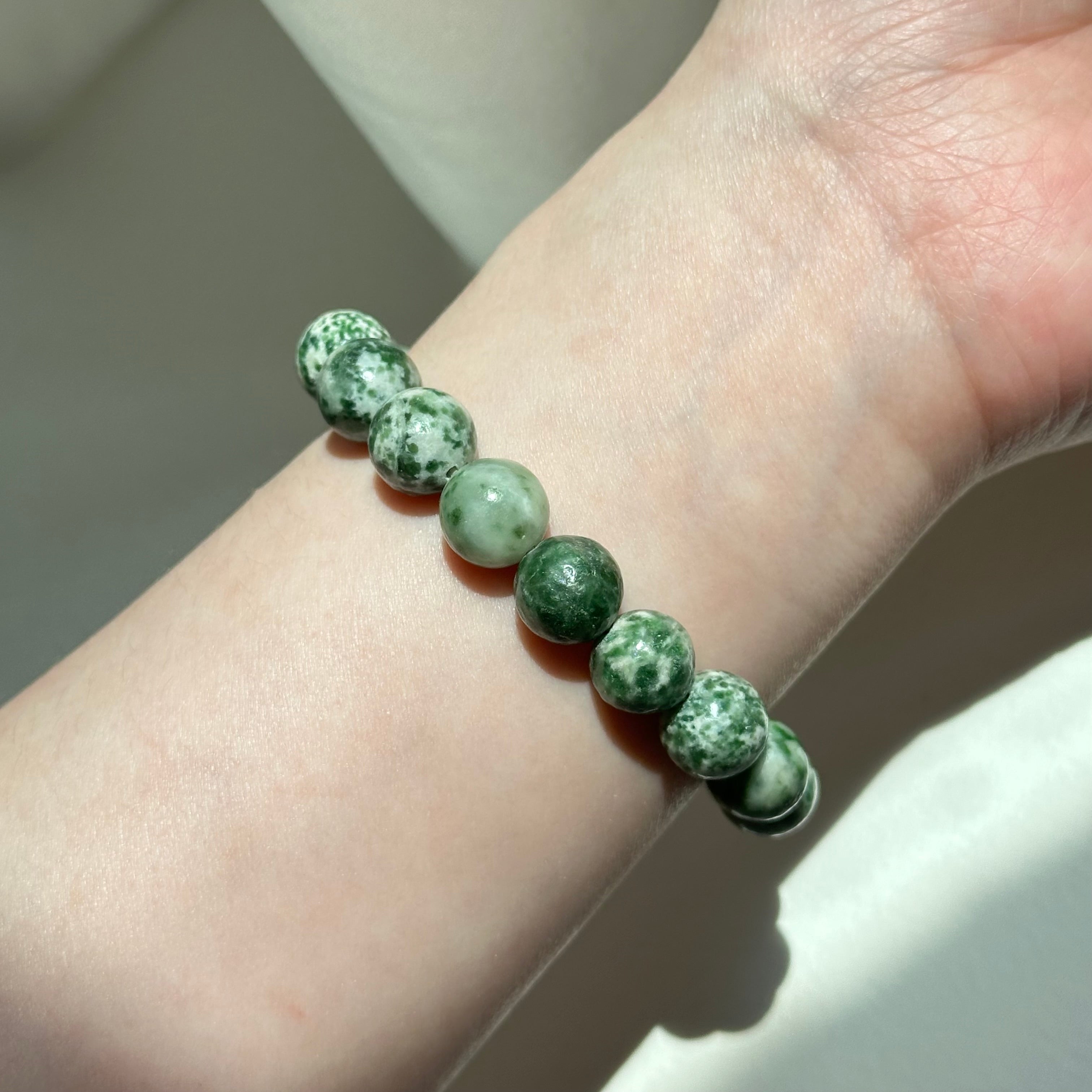 B23 Green Dot Stone Pure Bead Bracelet