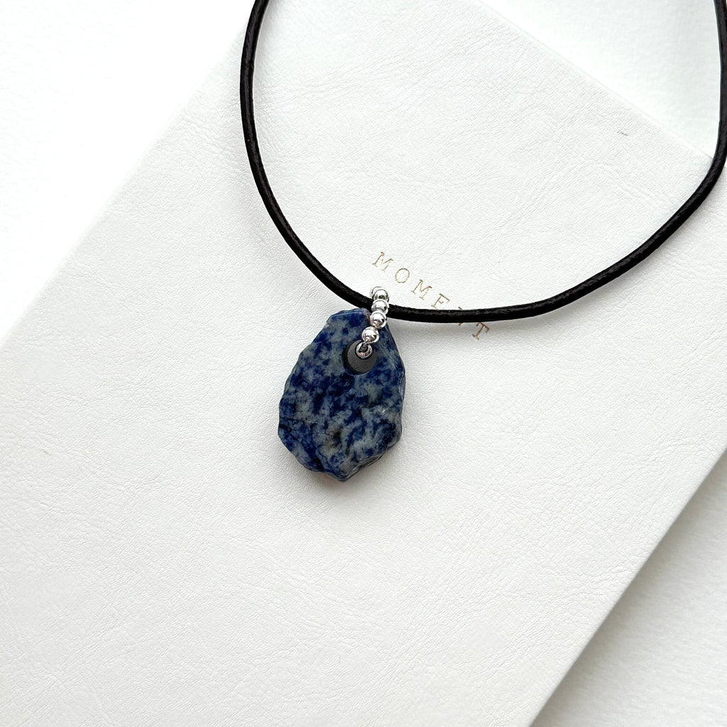 N90【Protection and Implementation】Hematite Peace Buckle Gold-plated Necklace