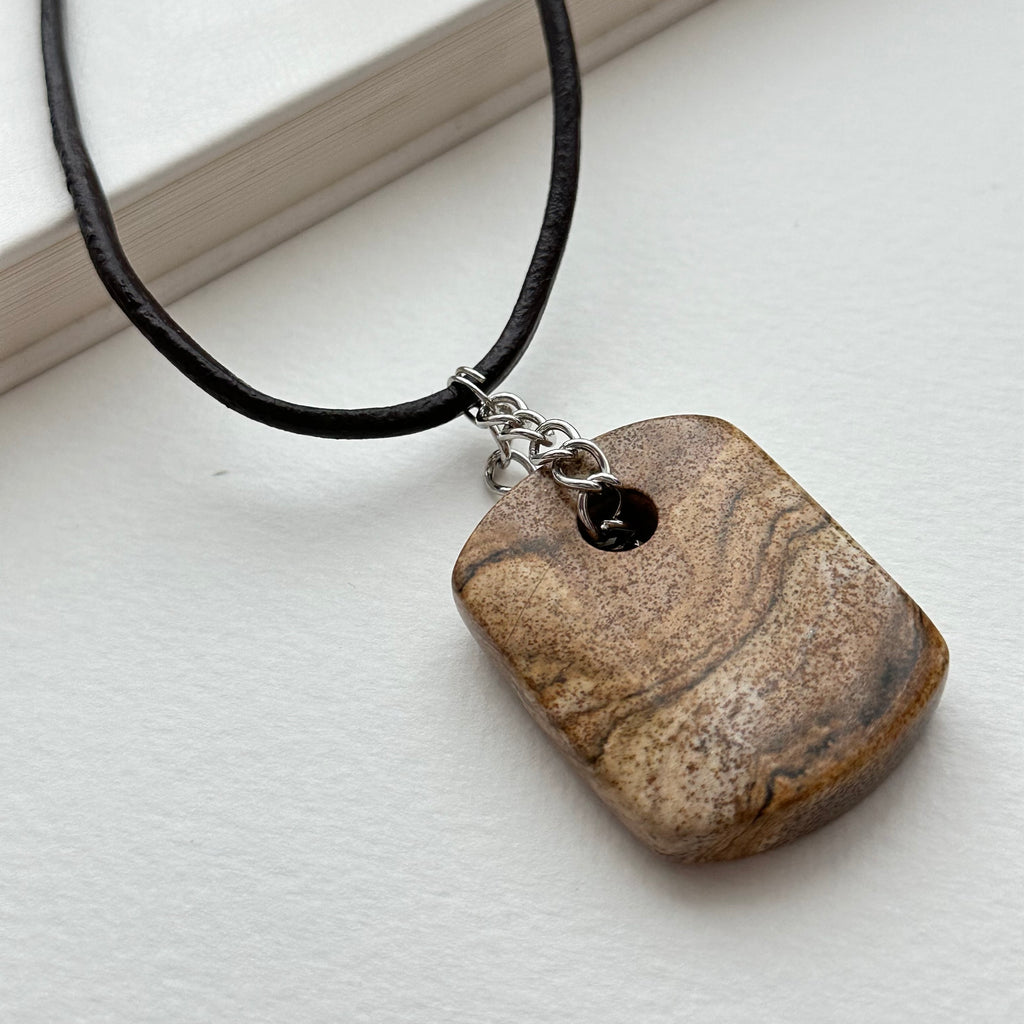 N90【Protection and Implementation】Hematite Peace Buckle Gold-plated Necklace