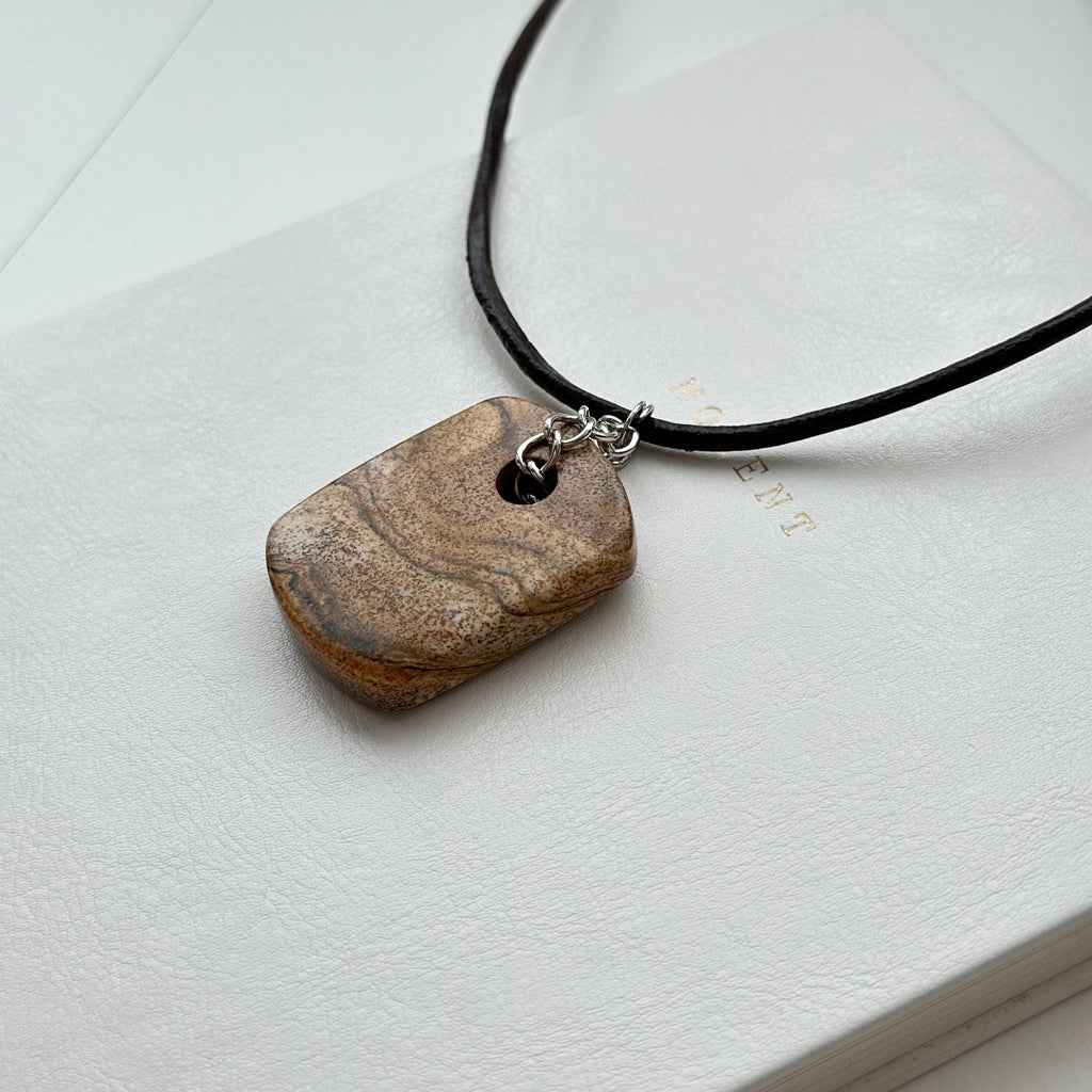 N90【Protection and Implementation】Hematite Peace Buckle Gold-plated Necklace