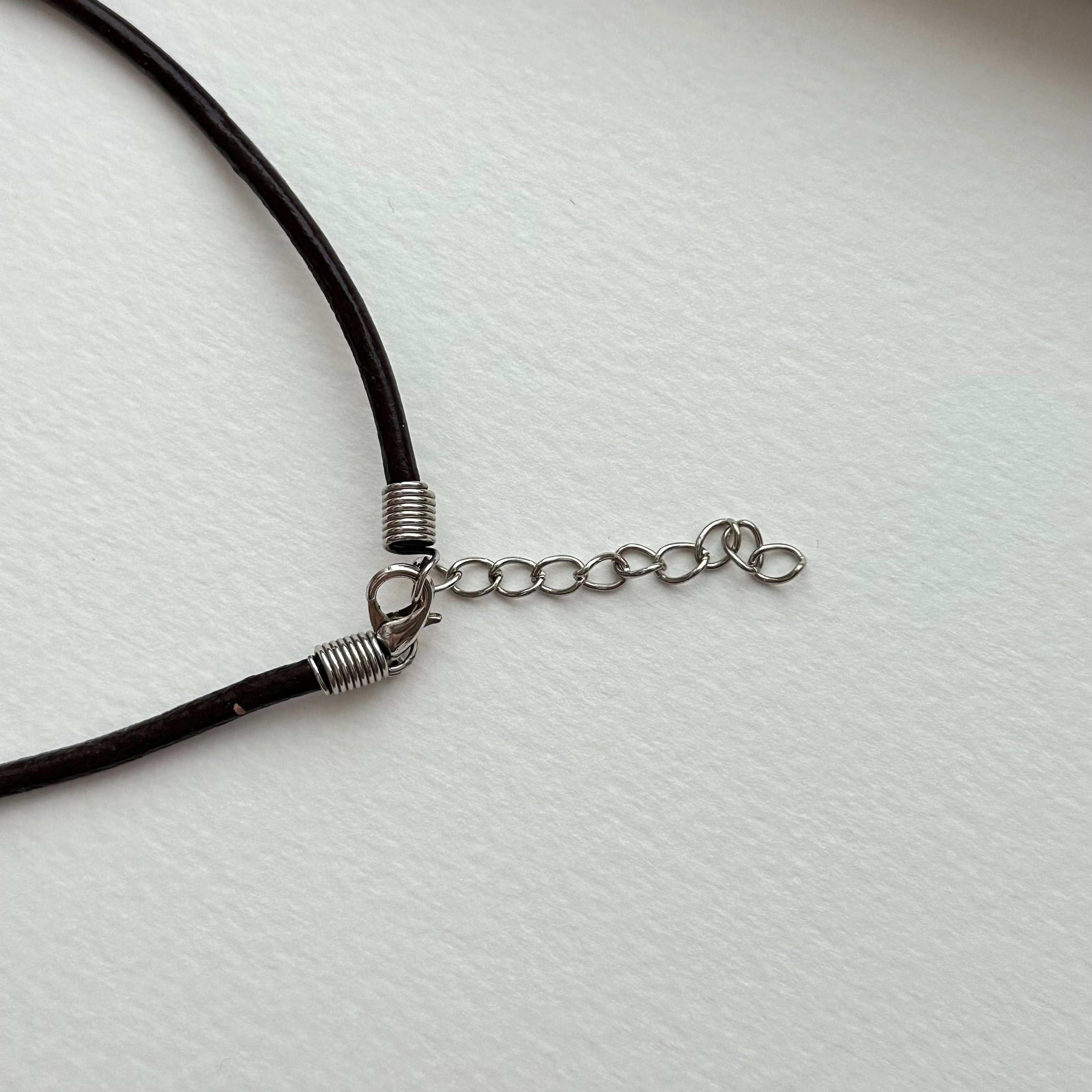 N90【Protection and Implementation】Hematite Peace Buckle Gold-plated Necklace