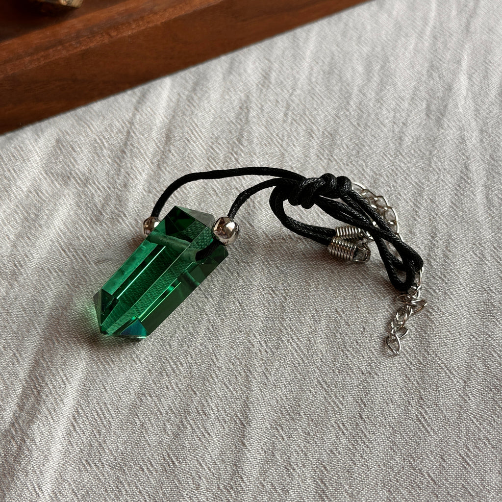 N90【Protection and Implementation】Hematite Peace Buckle Gold-plated Necklace