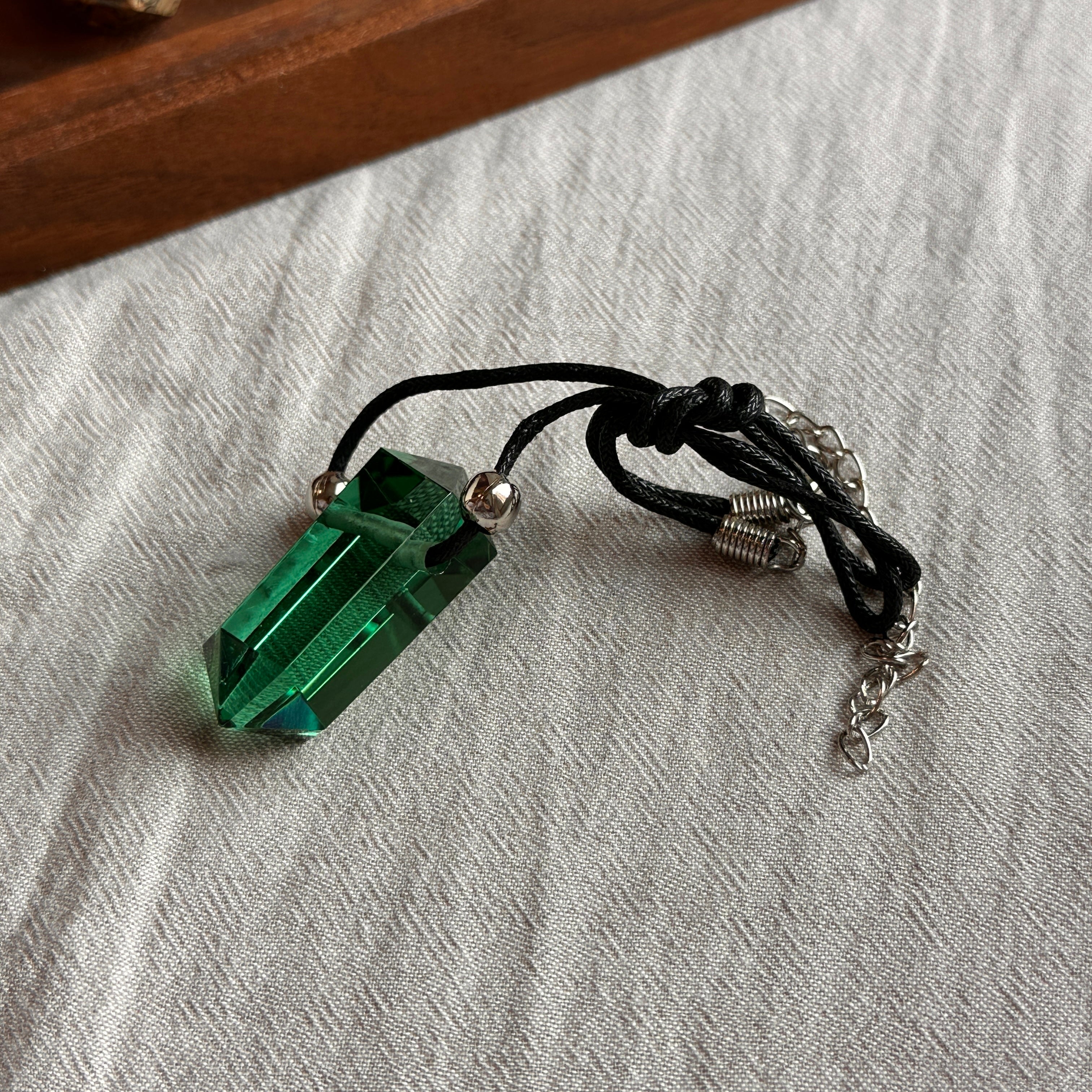 N90【Protection and Implementation】Hematite Peace Buckle Gold-plated Necklace