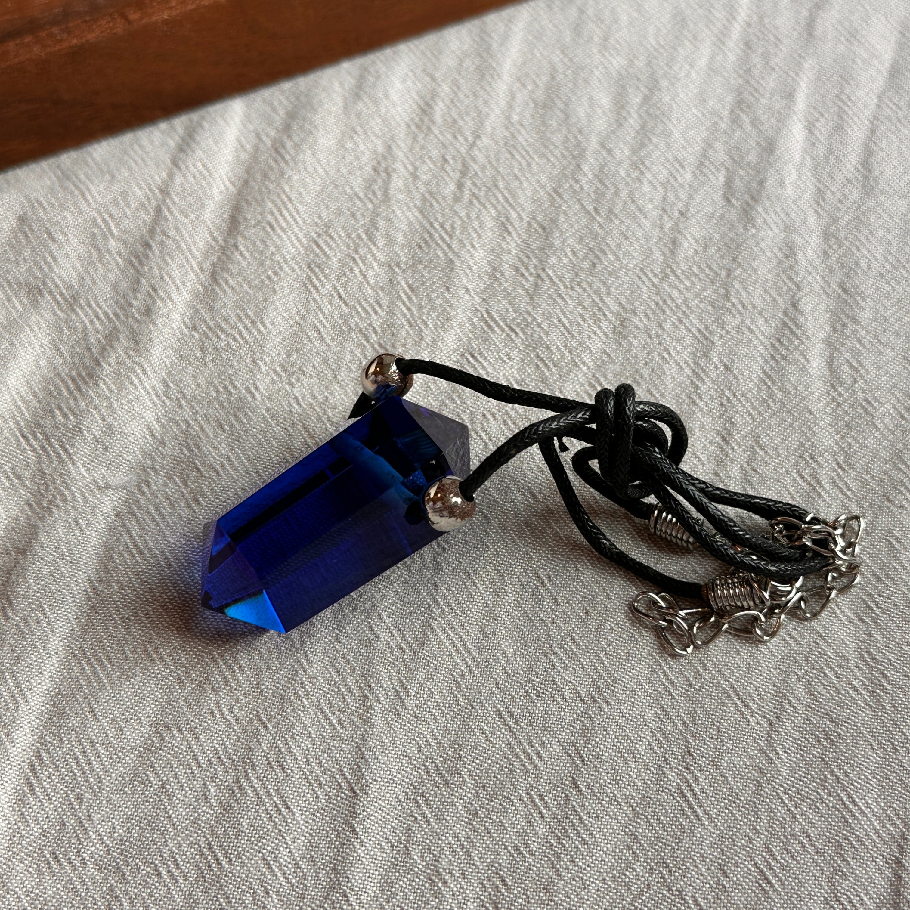 N90【Protection and Implementation】Hematite Peace Buckle Gold-plated Necklace