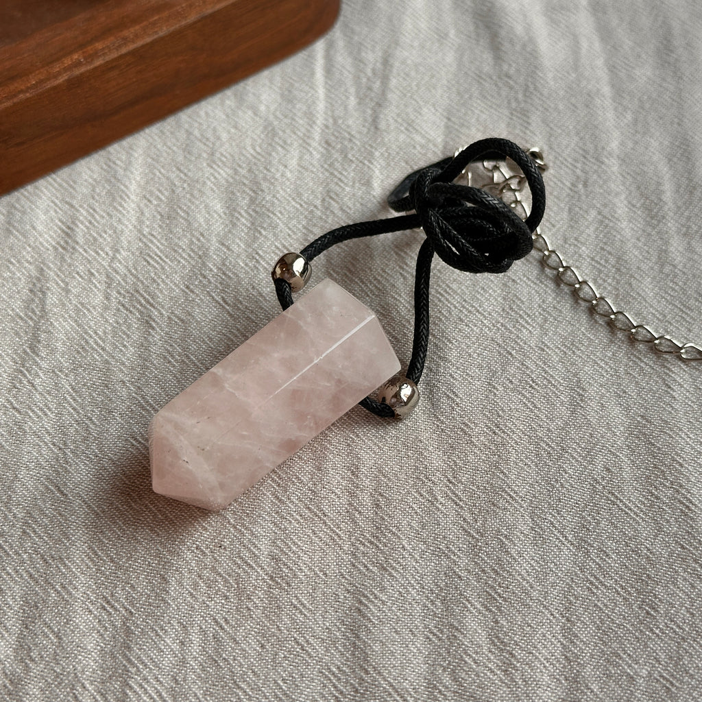 N90【Protection and Implementation】Hematite Peace Buckle Gold-plated Necklace