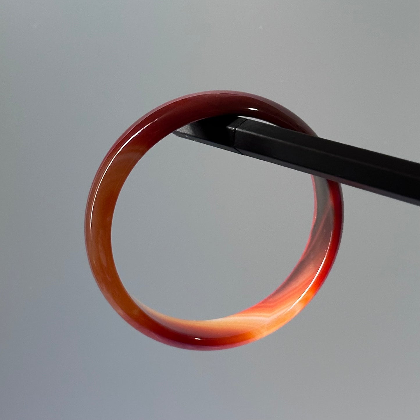 BB2 淺色顯紋 | 天然紅瑪瑙 薄手鐲手鈪 Red Agate Bangle Bracelet