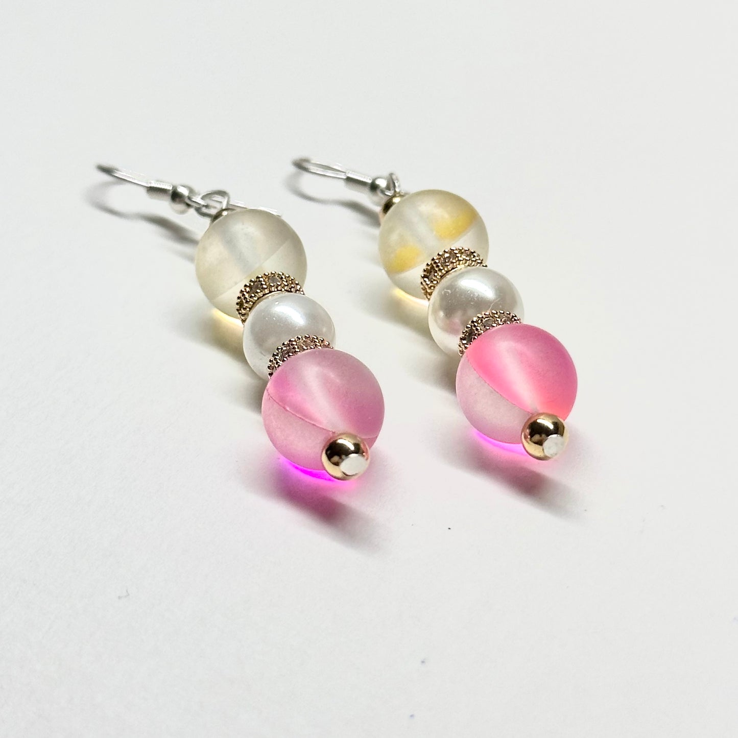 E17 黃粉月光石珍珠古典環形金飾耳環 Yellow Pink Moonstone Pearl Classic Golden Accessories Earring