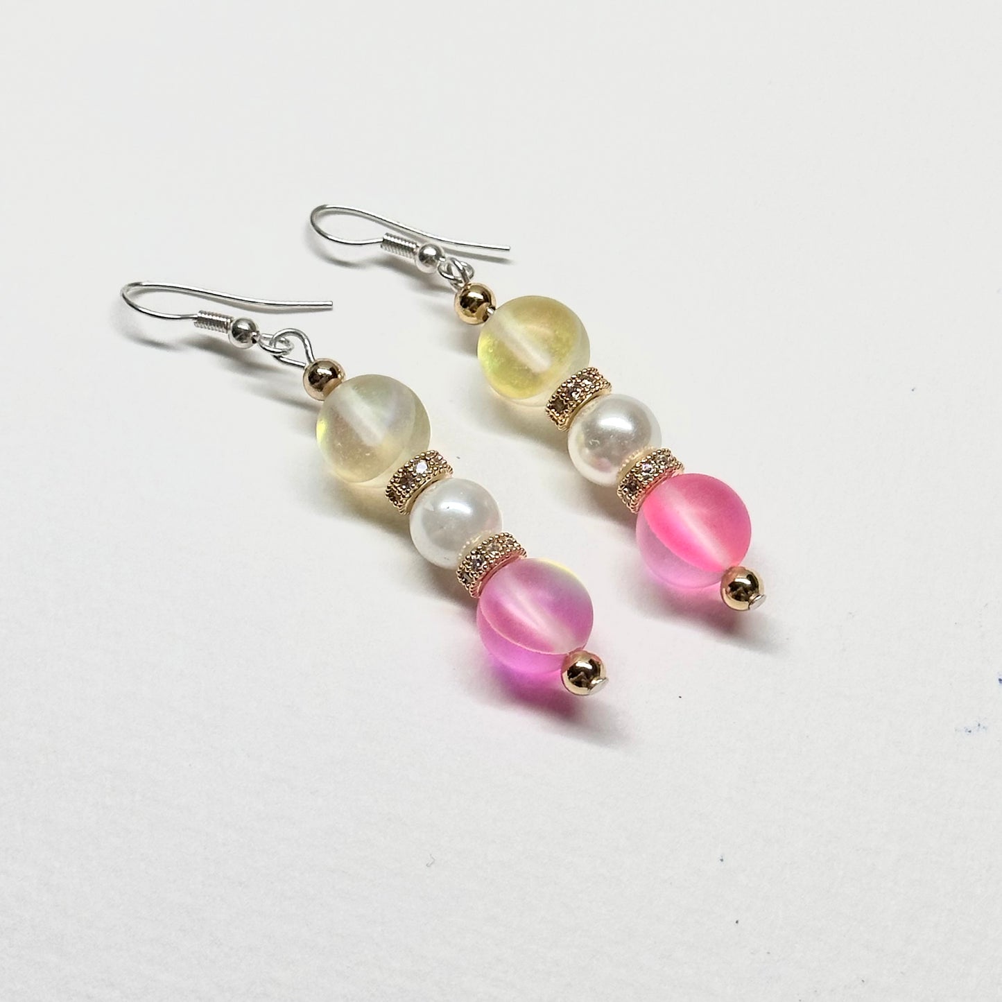 E17 黃粉月光石珍珠古典環形金飾耳環 Yellow Pink Moonstone Pearl Classic Golden Accessories Earring