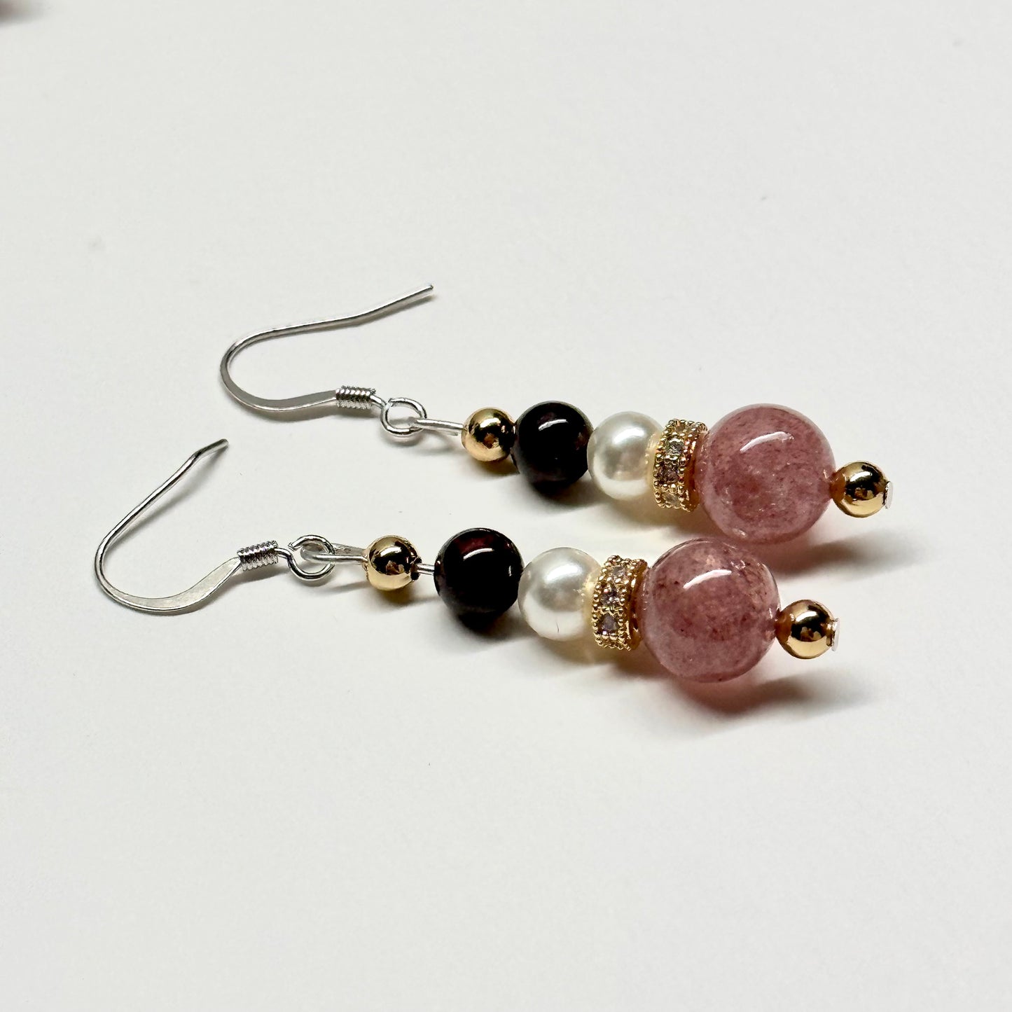 E20 草莓晶黑瑪瑙珍珠古典環形金飾耳環 Strawberry Quartz Black Agate Pearl Classic Golden Accessories Earring