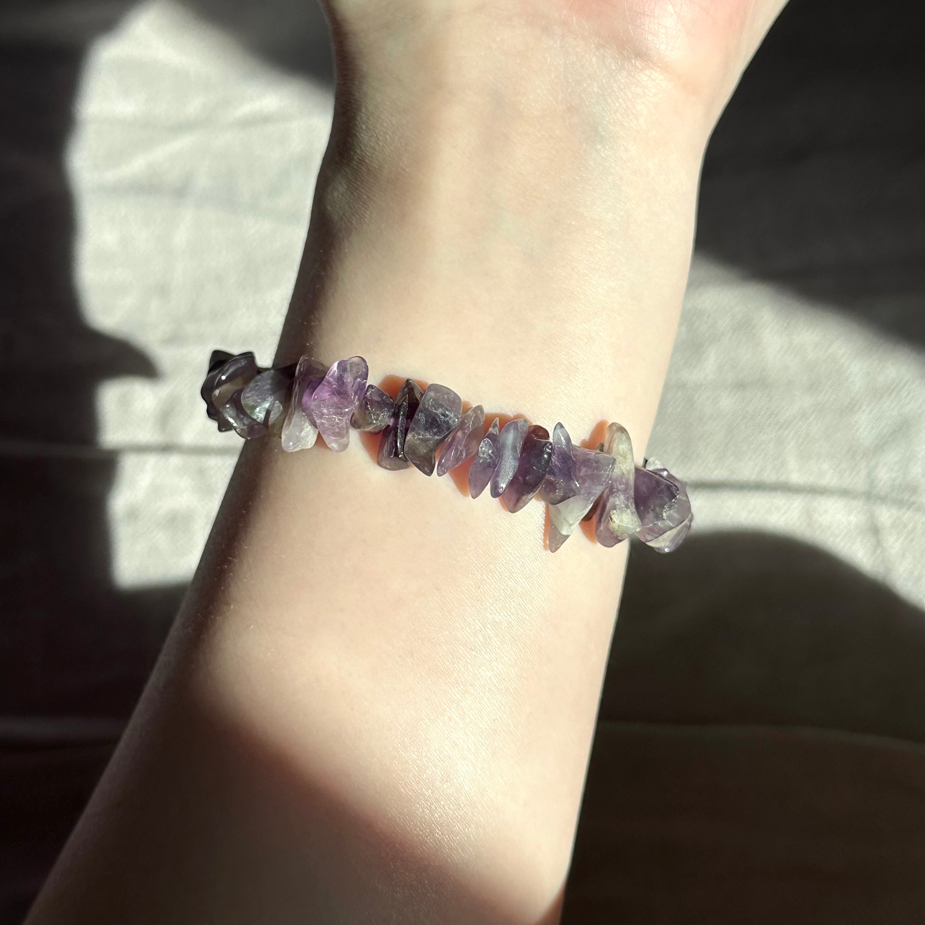 B95【水瓶雙魚座|2月誕生石】紫水晶小碎片純珠手鏈手串