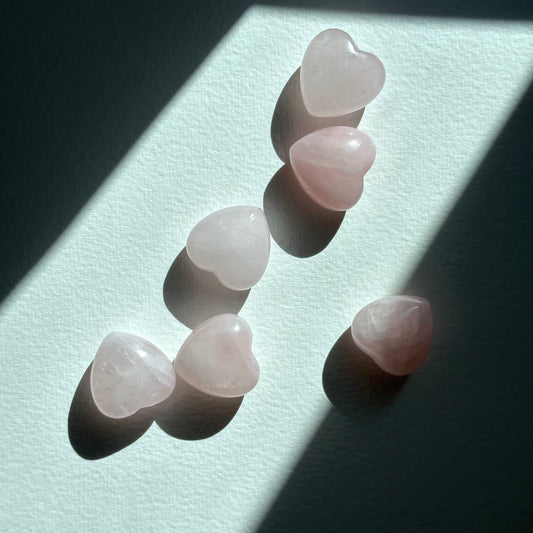 TS4【Love Stone】Pink Quartz Arch Heart Shape Cute Healing Device Decoration Object Holder for Office or Home
