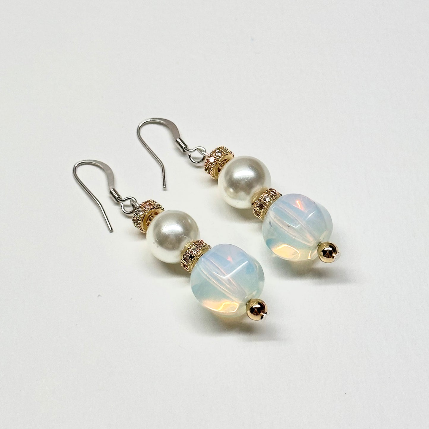 E25 蛋白石珍珠古典環形金飾耳環 Opal Pearl Classic Golden Accessories Earring