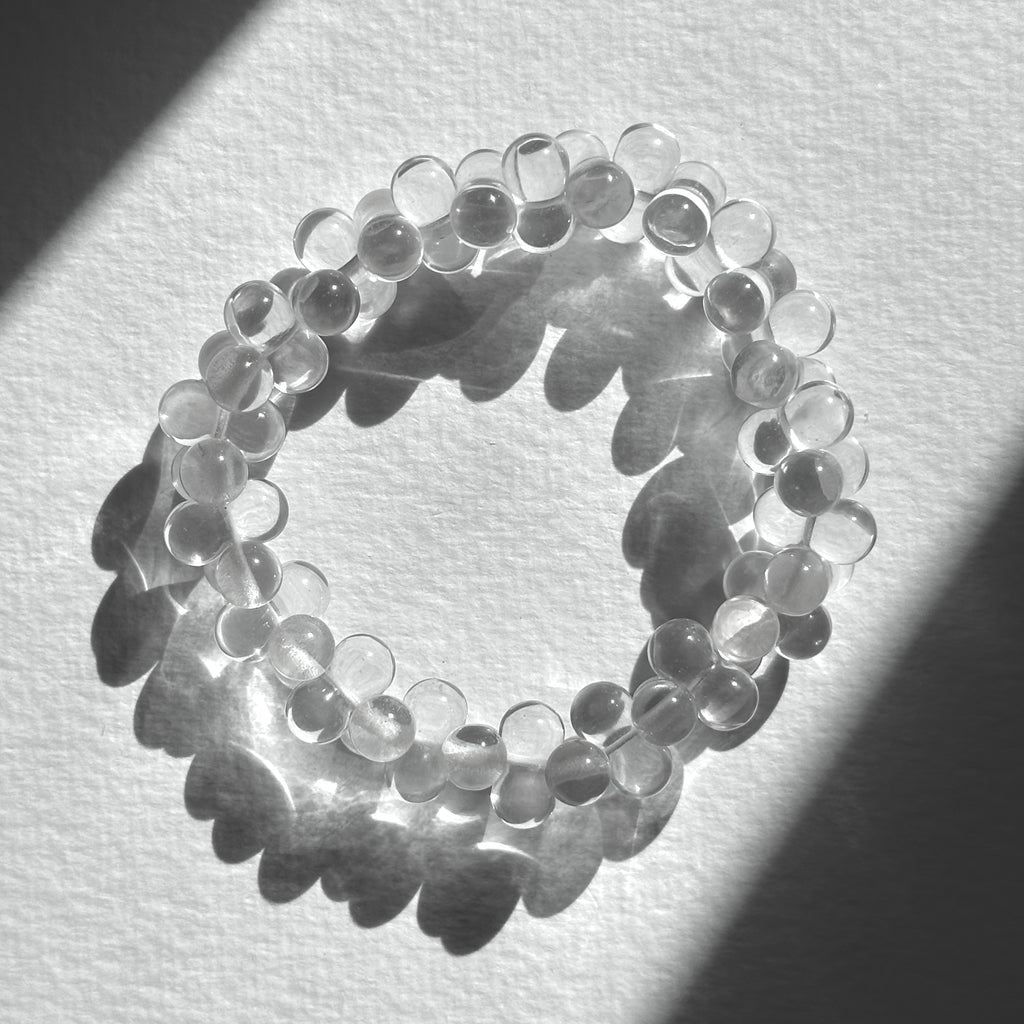 B73 [Aries/Taurus | April] White Crystal Bubble Pear-Shaped Pure Bead Bracelet