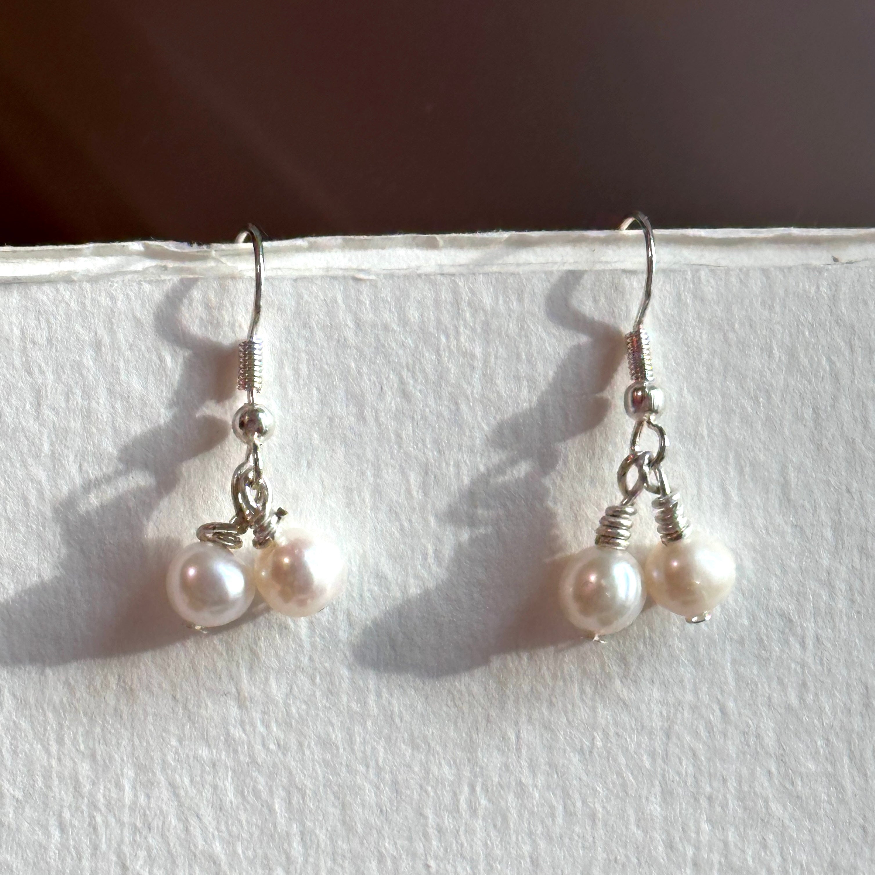 E29 [Glass meteorite] Libyan gold meteorite gold-plated earrings