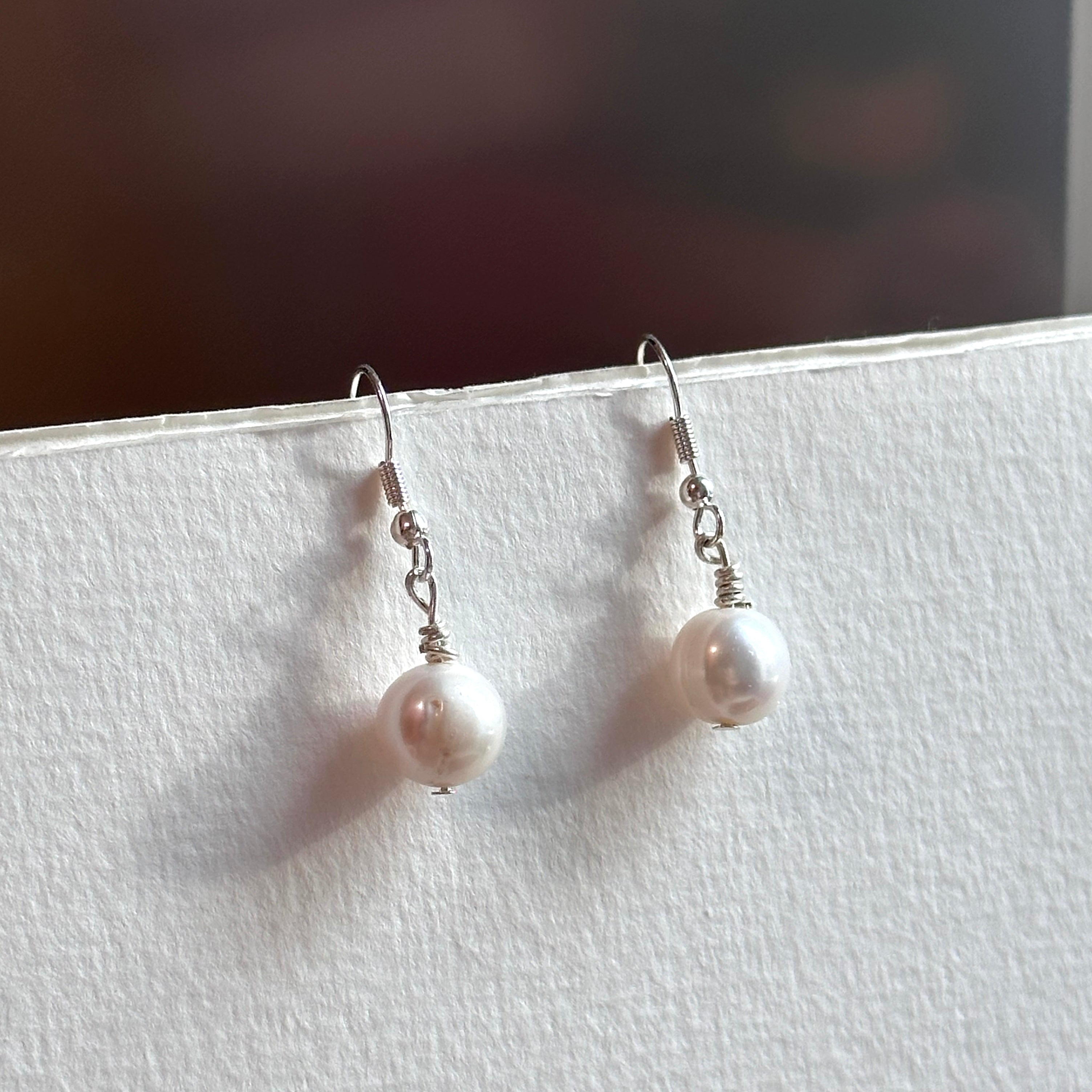 E29 [Glass meteorite] Libyan gold meteorite gold-plated earrings