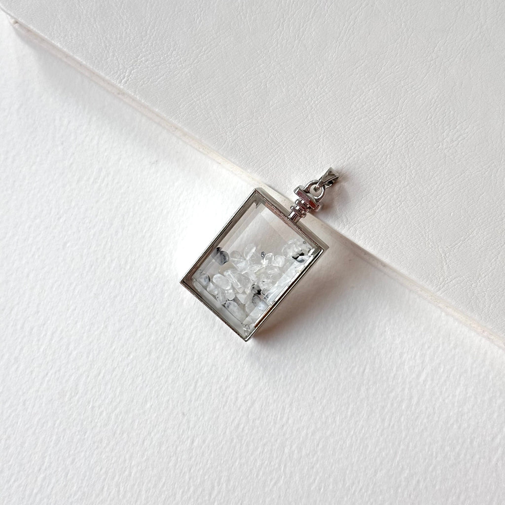 N90【Protection and Implementation】Hematite Peace Buckle Gold-plated Necklace