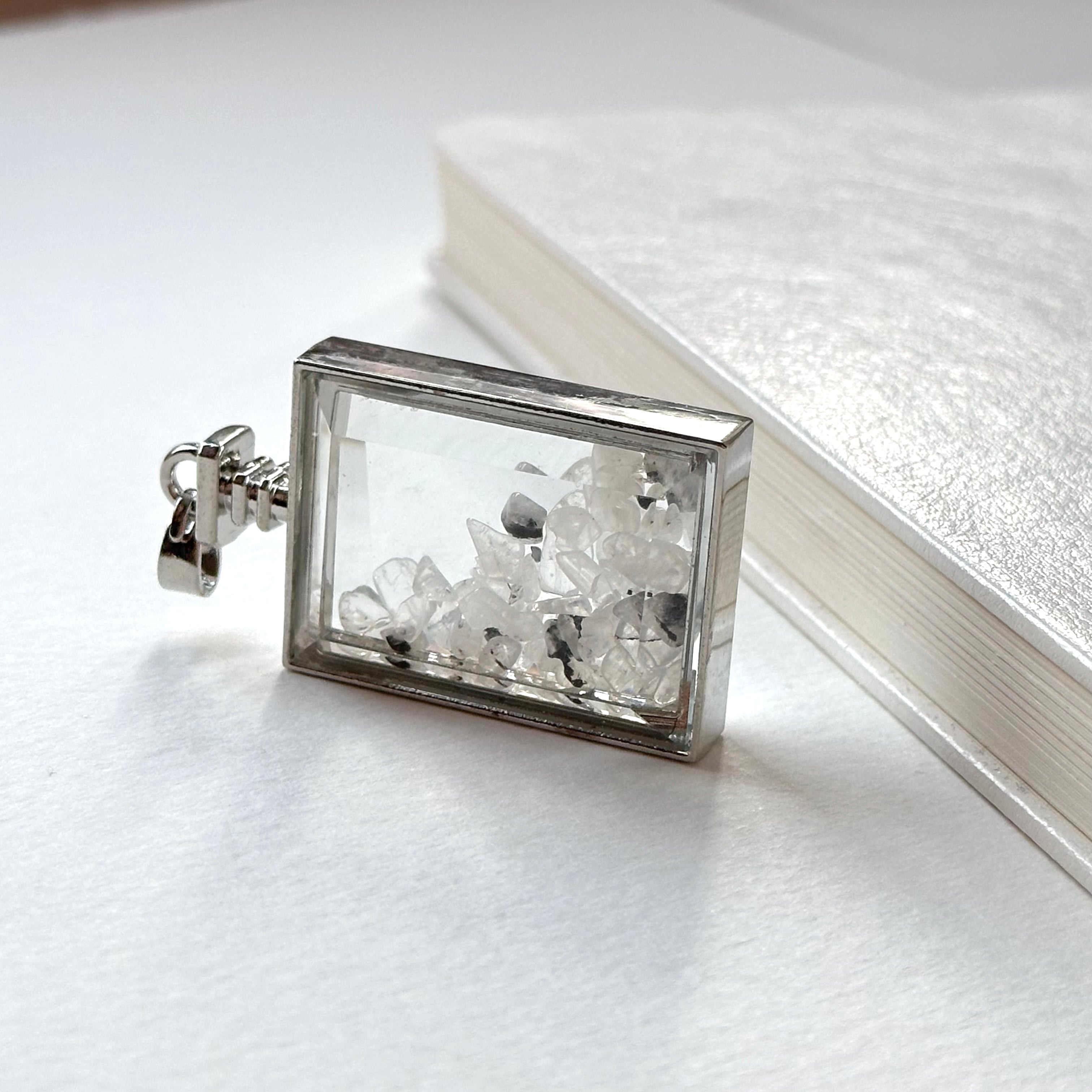 N90【Protection and Implementation】Hematite Peace Buckle Gold-plated Necklace