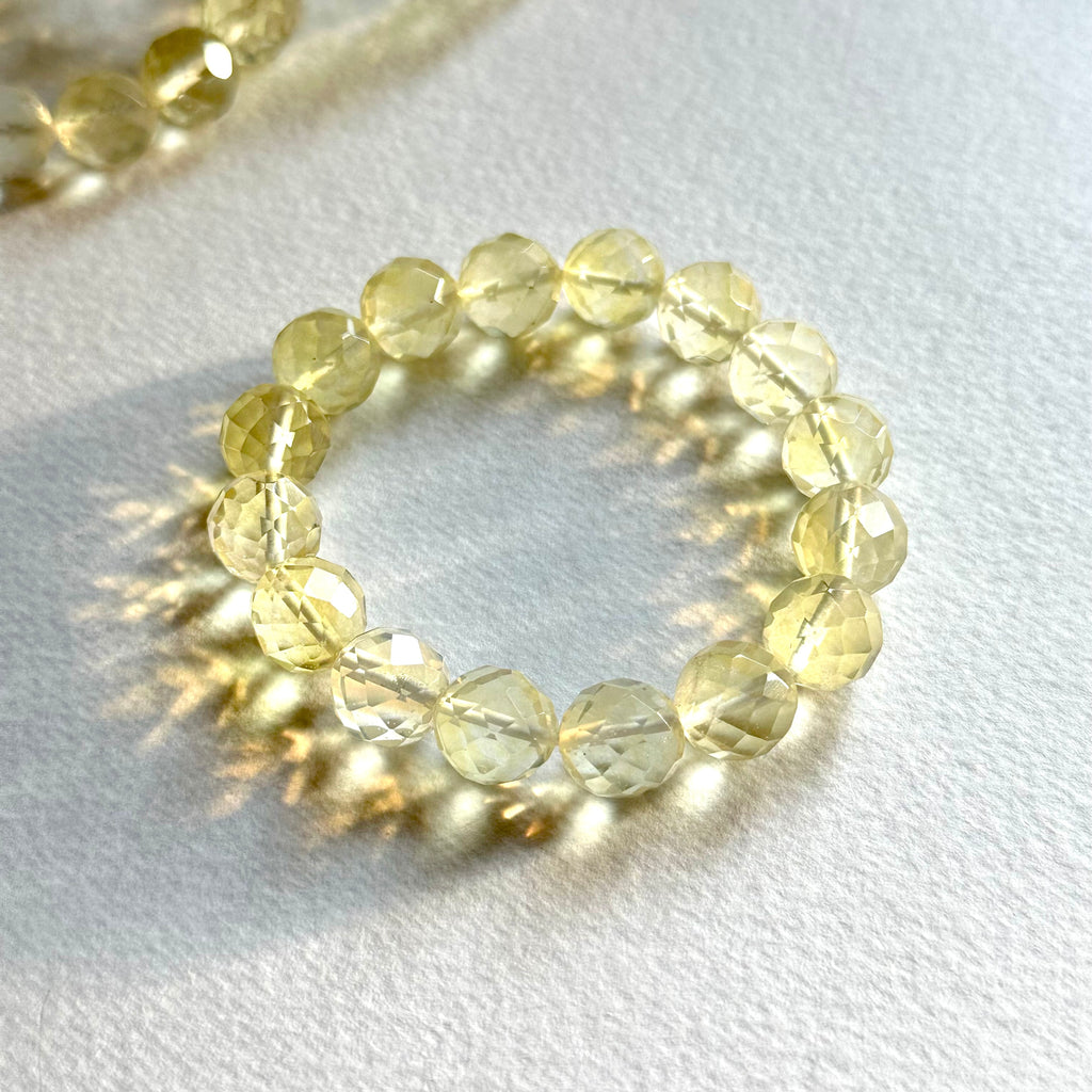 B106 [Glass meteorite] Gold meteorite cut corner pure bead bracelet