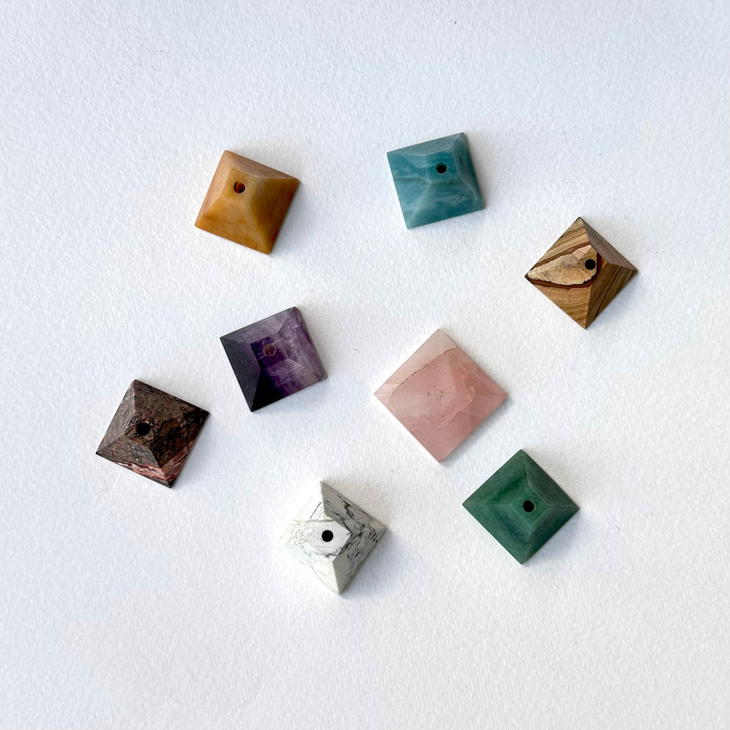 TS43【寶石金字塔】半寶石迷你金字塔