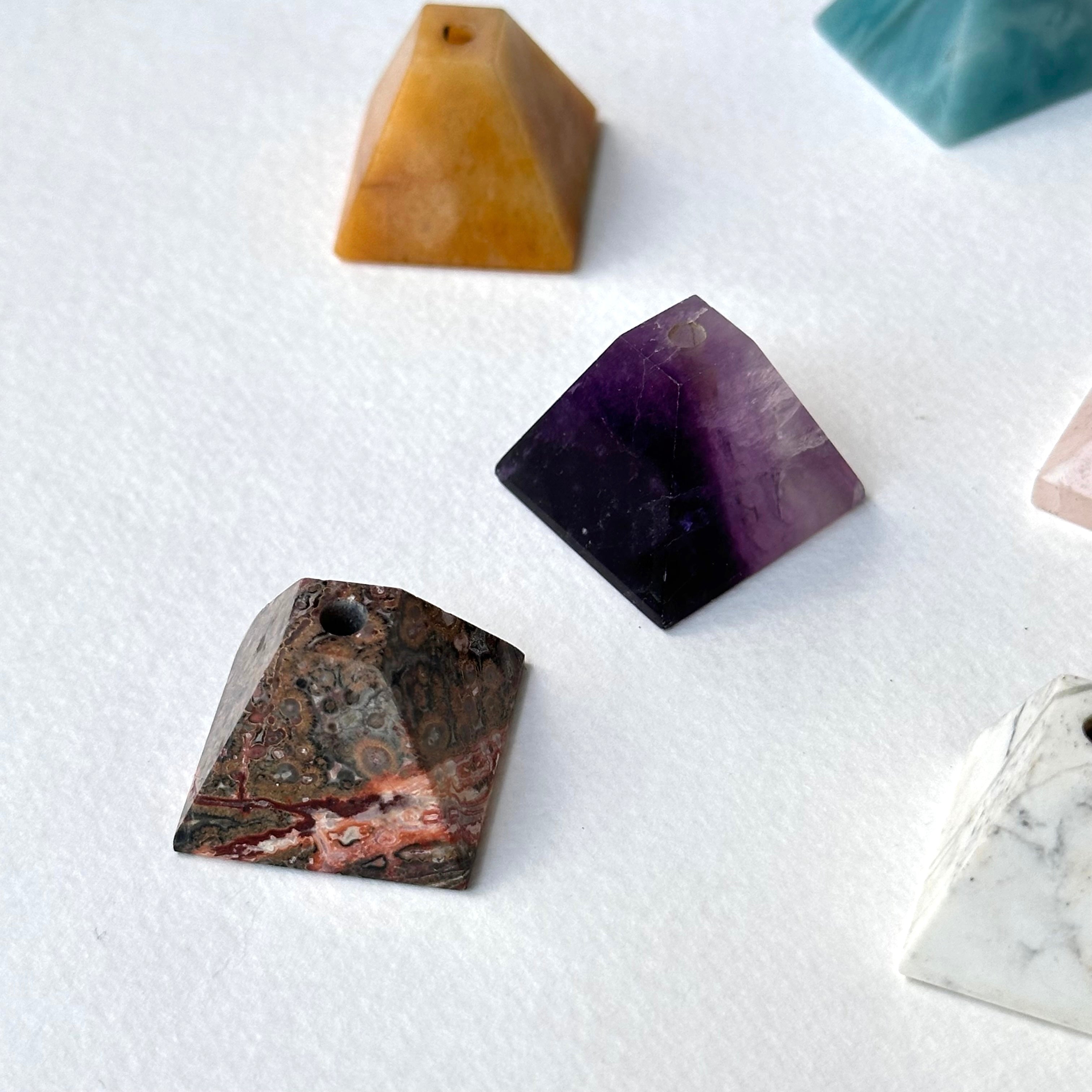 TS43【寶石金字塔】半寶石迷你金字塔