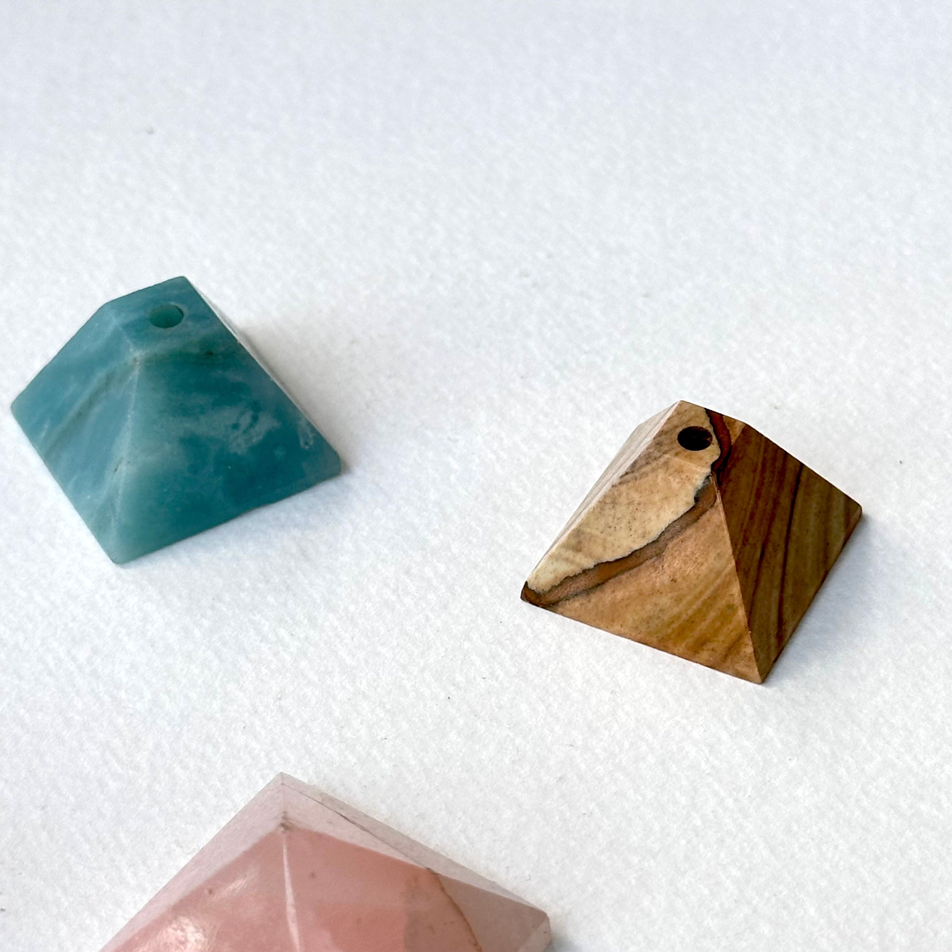 TS43【寶石金字塔】半寶石迷你金字塔