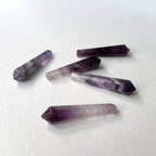 TS32【水瓶雙魚|2月誕生石】紫水晶|迷你六角柱 辦公室家中療癒 擺飾