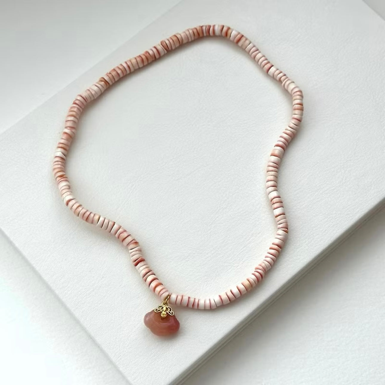 N21 [Shell] Peach Shell Agate Cloud Gold-plated Necklace Necklace Ocean Beach Summer Matching Soul